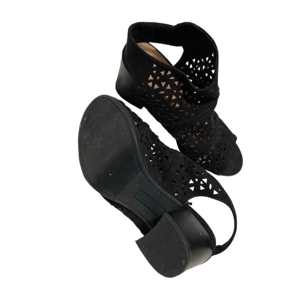 Black Heels - Picture 2 of 3